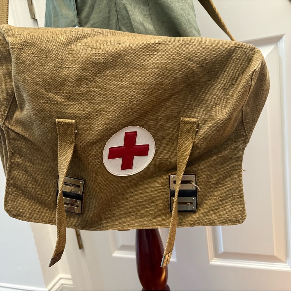 Rare Unique  USSR Army Vintage Military Medical Green Red Cross Bag 1980’s
